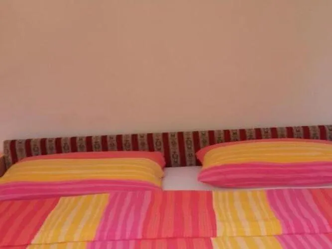 Apartments Smilje I Maslina - One Bedroom Apartment With Terrace 1 Gornji Karin
