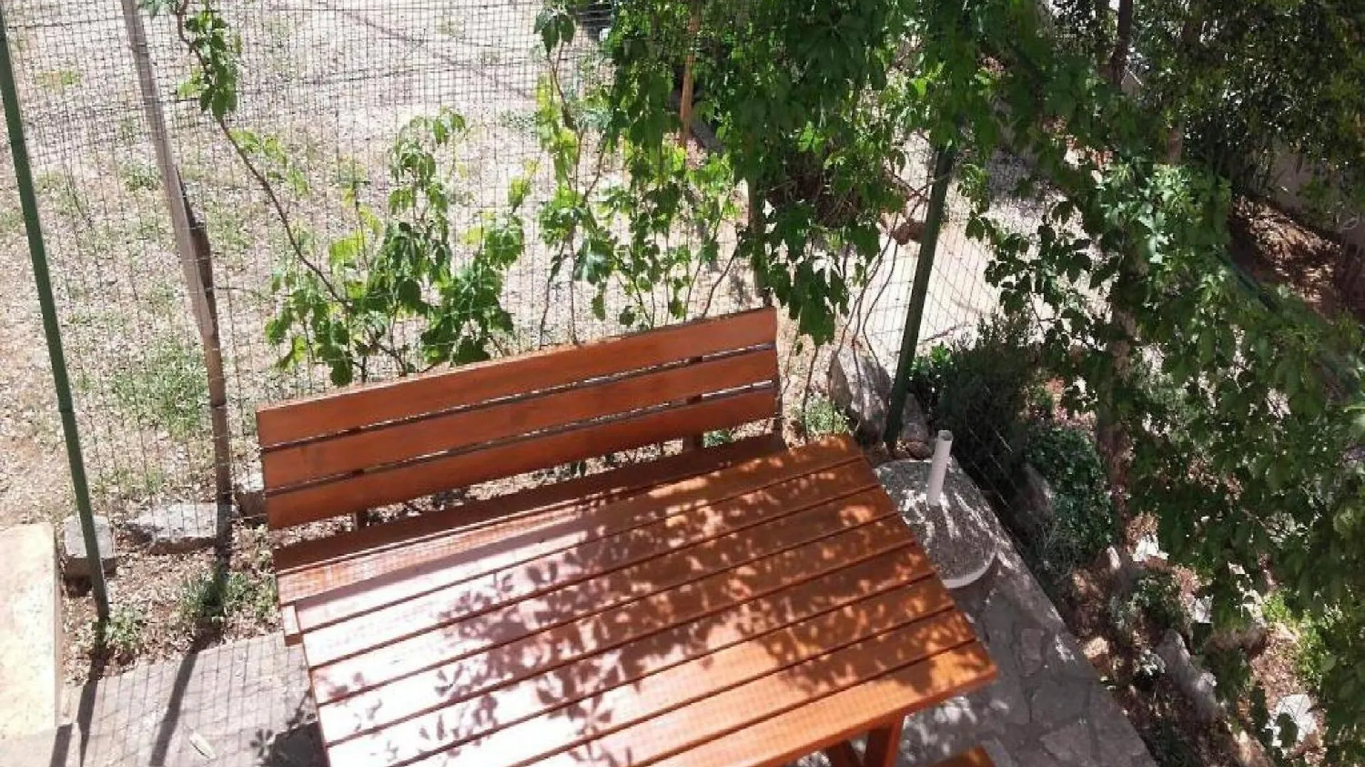 Apartments Smilje I Maslina - One Bedroom Apartment With Terrace 1 Gornji Karin