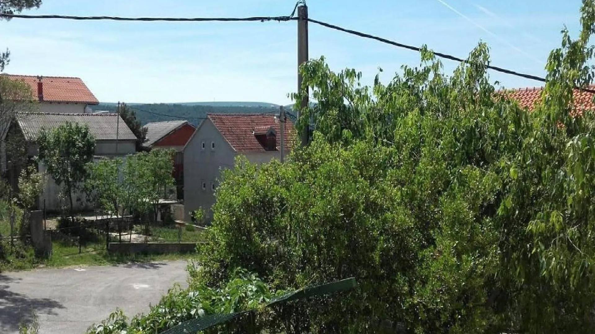Apartments Smilje I Maslina - One Bedroom Apartment With Terrace 1 Gornji Karin